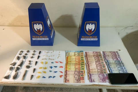 PM apreende motos e drogas em Guarapari