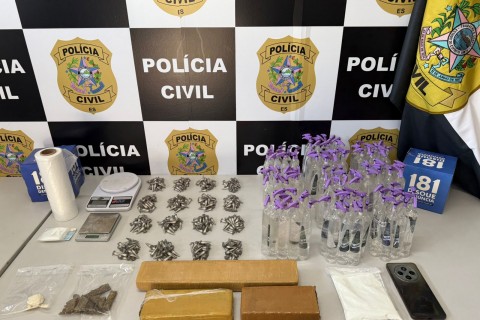 PC prende mulher que distribuía drogas no interior de Guarapari